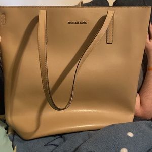 Michael Kors Large Tan purse